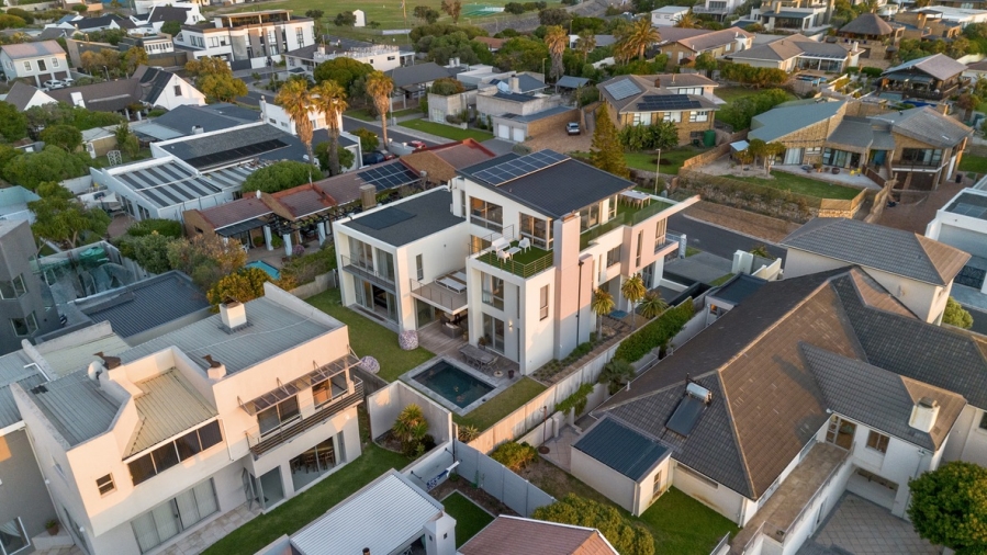 4 Bedroom Property for Sale in Van Riebeeckstrand Western Cape